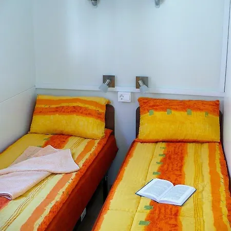 Victoria Mobilehome In Mare E Pineta Campsite 4*